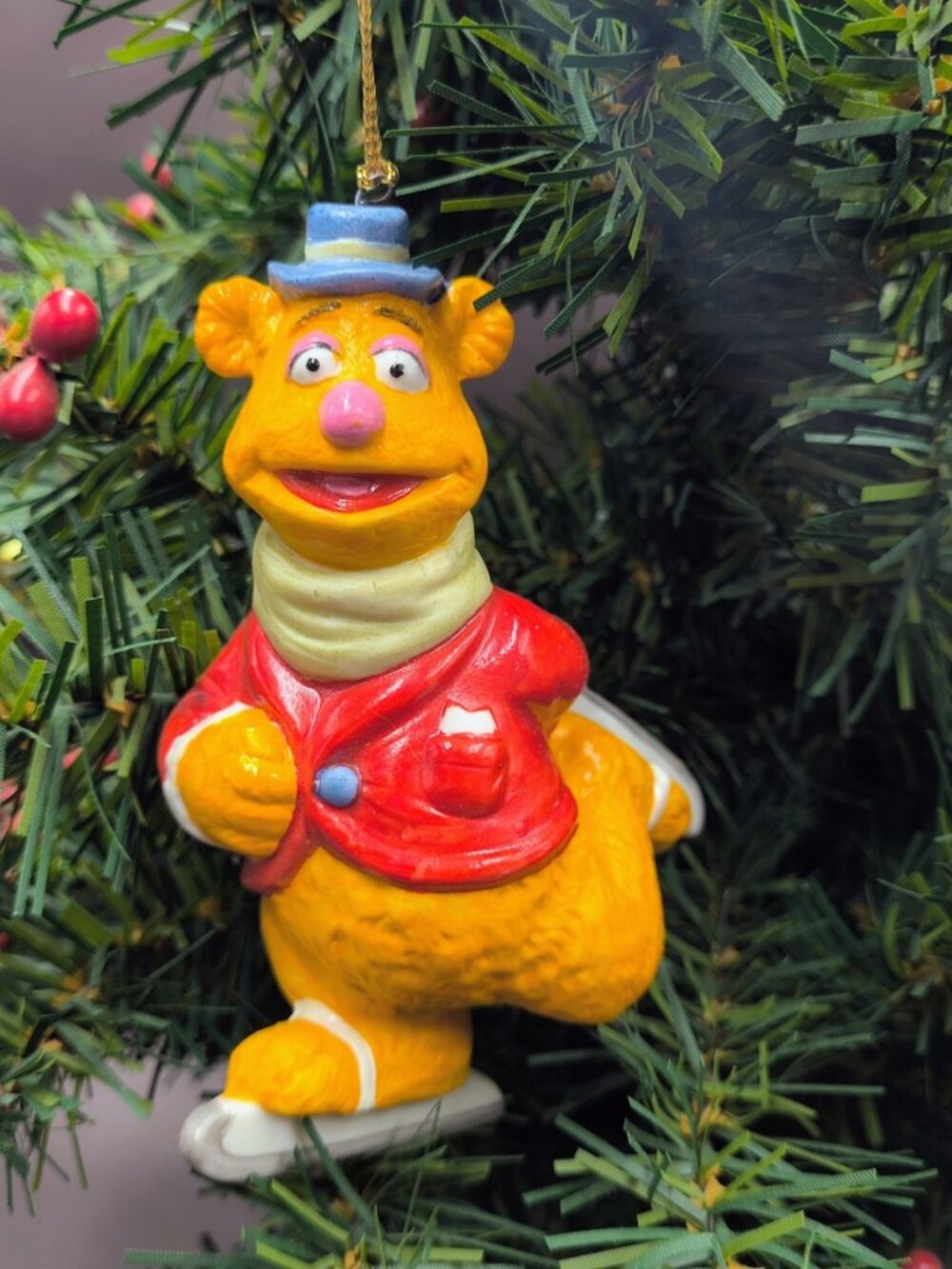 Vintage Sigma Muppets Ceramic Christmas Ornament Fozzie Bear Skating